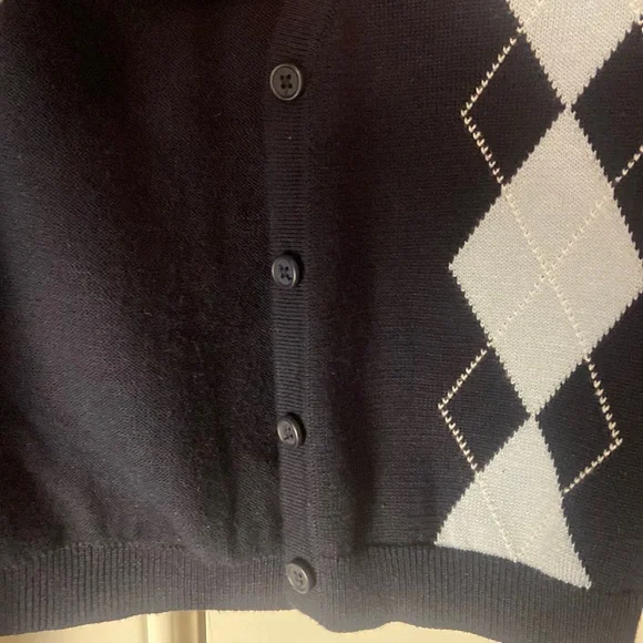 Brandy Melville sweater - Picture 3 of 3